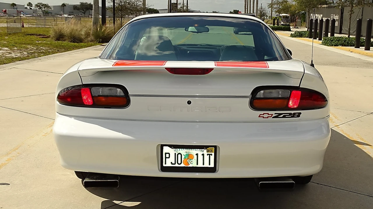 1997 Chevrolet Camaro 4th Gen - Image 10 of 21