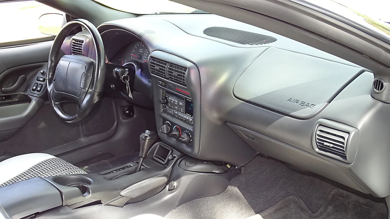 1997 Chevrolet Camaro 4th Gen - Image 16 of 21