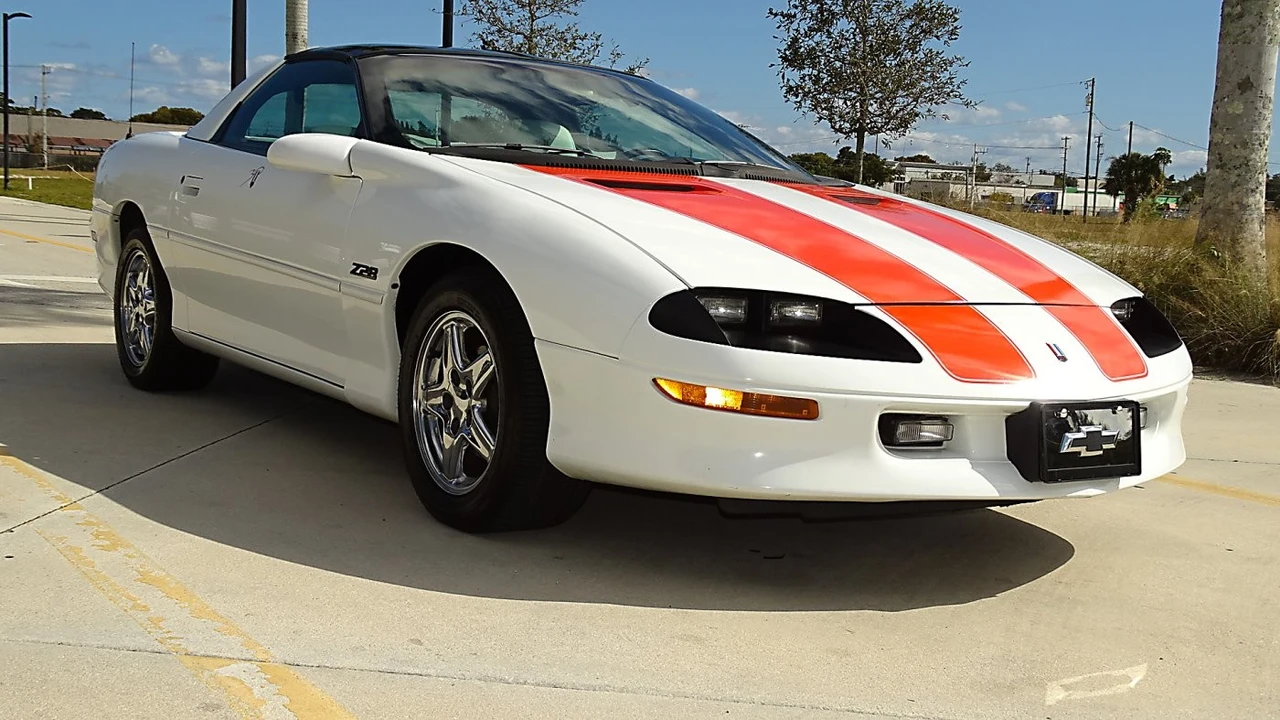 1997 Chevrolet Camaro 4th Gen - Image 8 of 21