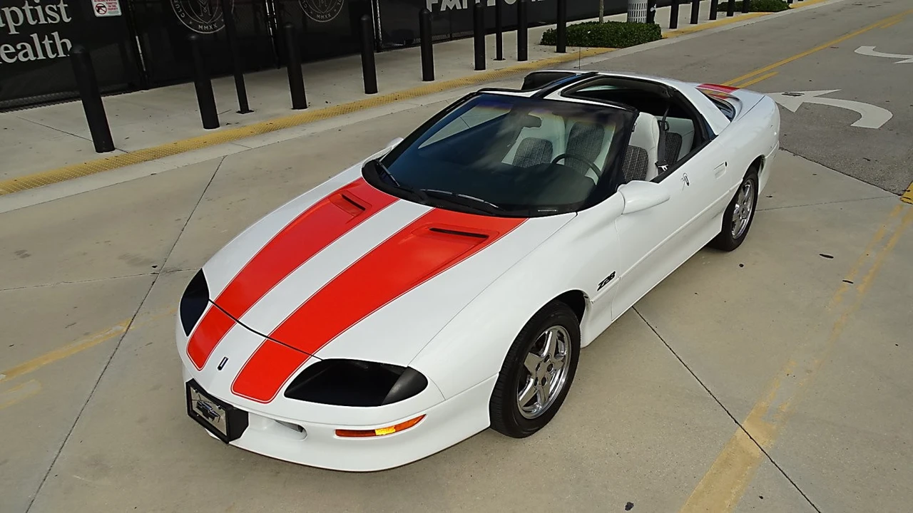1997 Chevrolet Camaro 4th Gen - Image 9 of 21