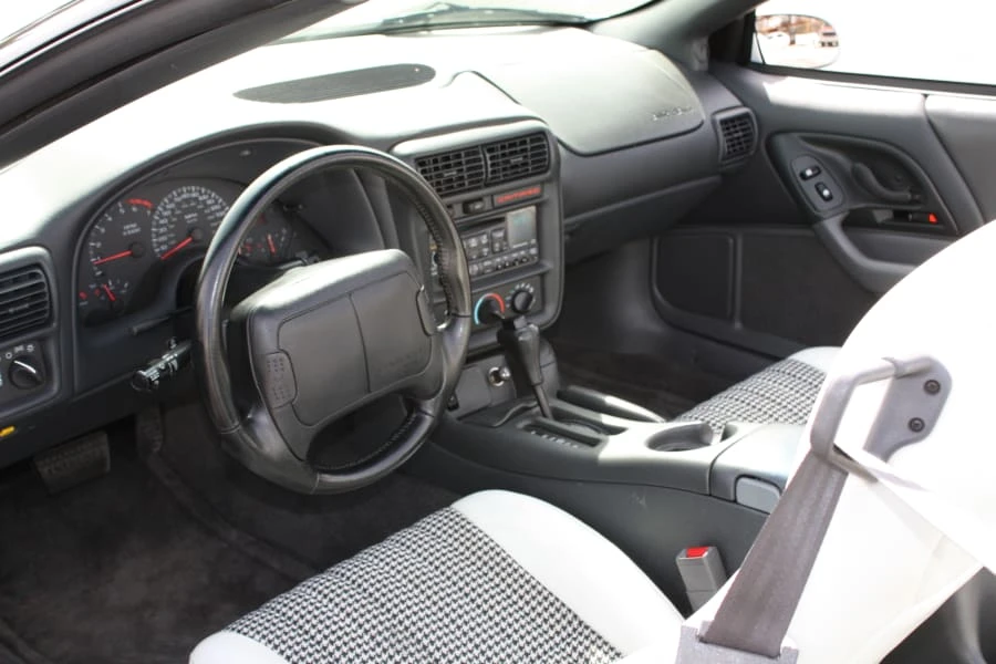 1997 Chevrolet Camaro 4th Gen - Image 5 of 12