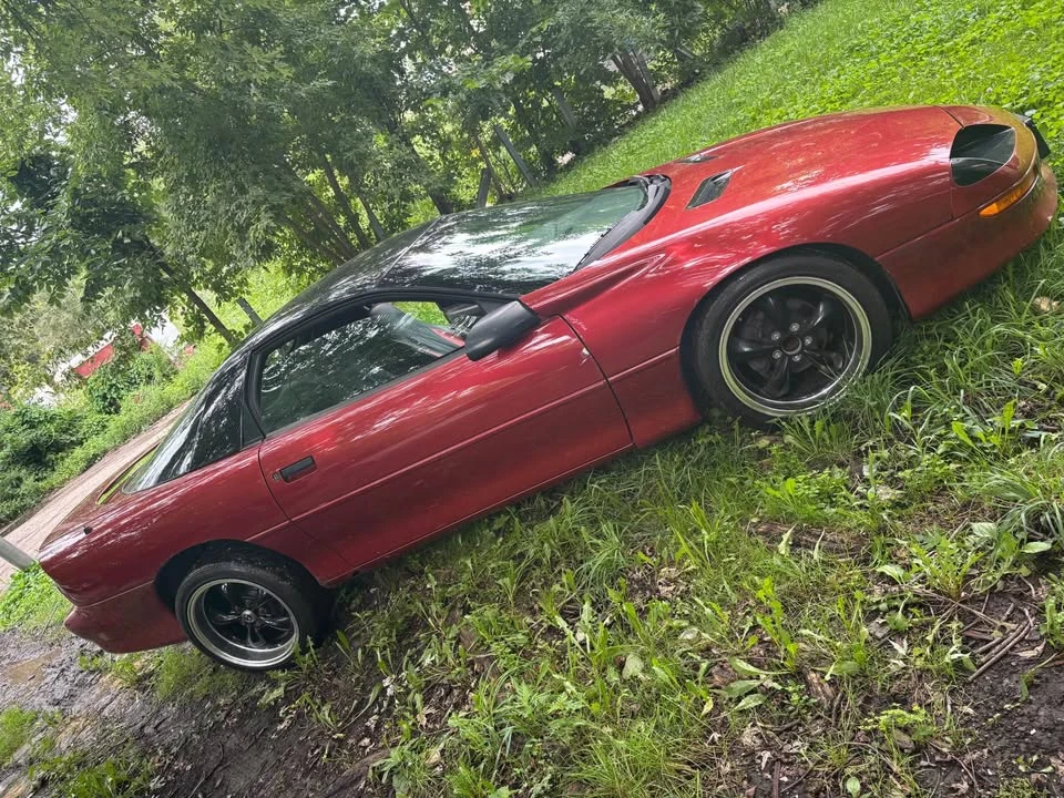 1997 Chevrolet Camaro 4th Gen - Image 2 of 9