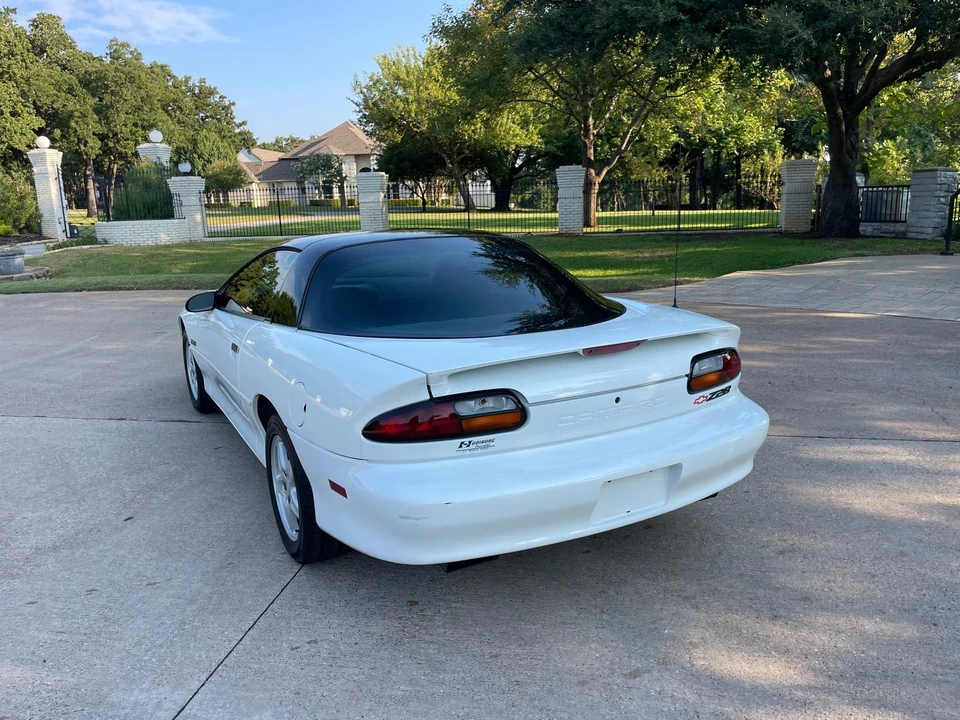 1997 Chevrolet Camaro 4th Gen - Image 10 of 21