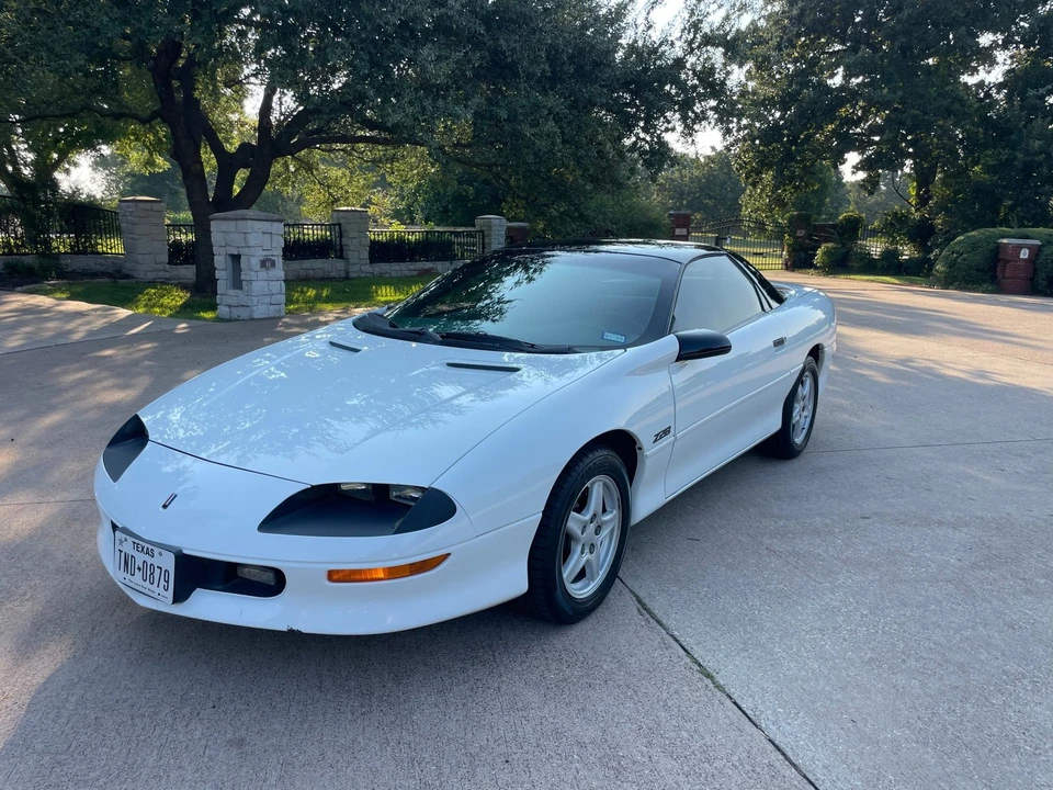 1997 Chevrolet Camaro 4th Gen - Image 3 of 21