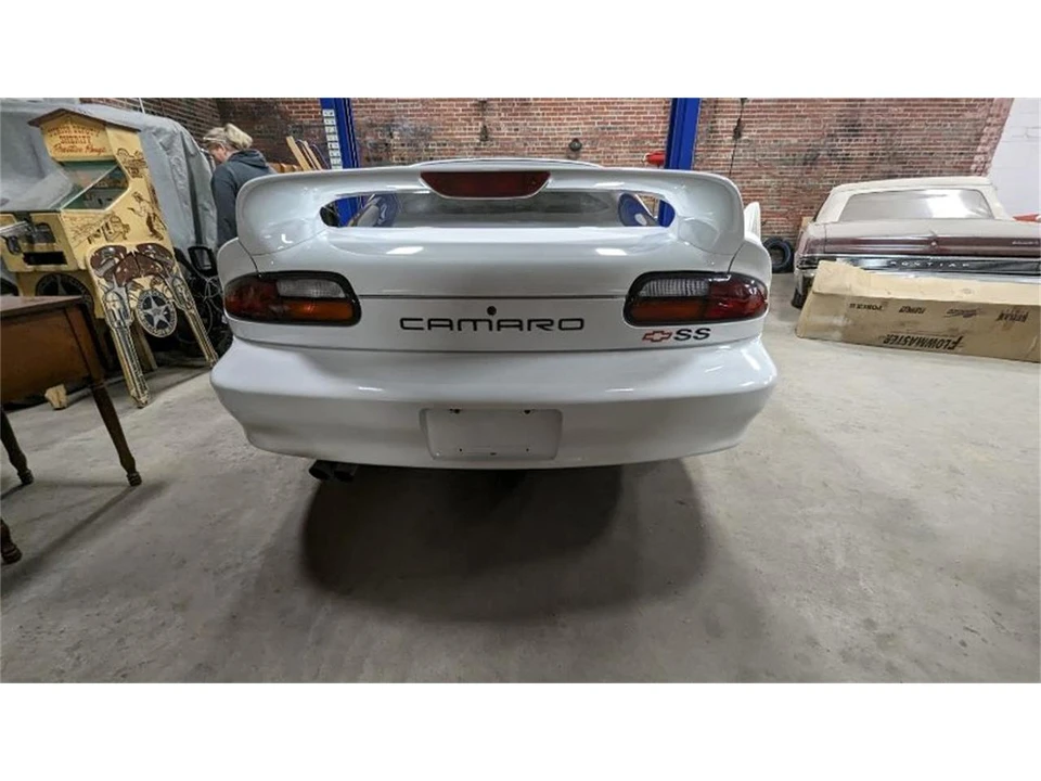 1997 Chevrolet Camaro 4th Gen - Image 7 of 25
