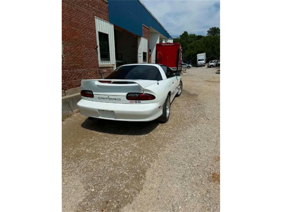 1997 Chevrolet Camaro 4th Gen - Image 5 of 25