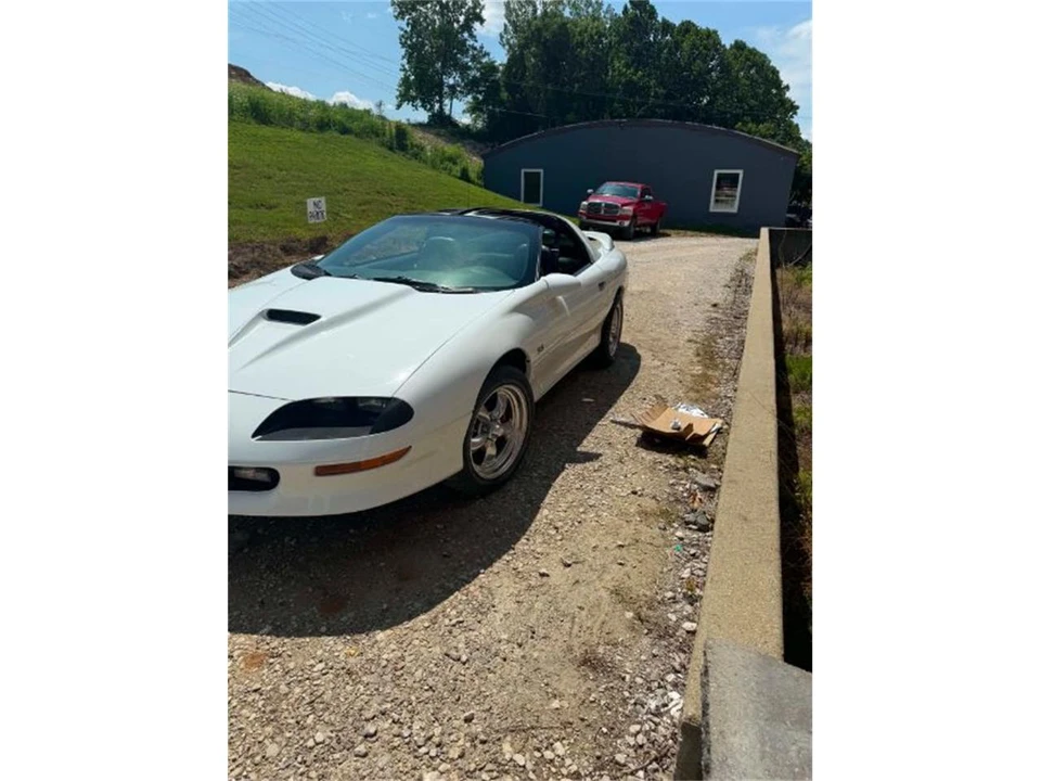 1997 Chevrolet Camaro 4th Gen - Image 3 of 25