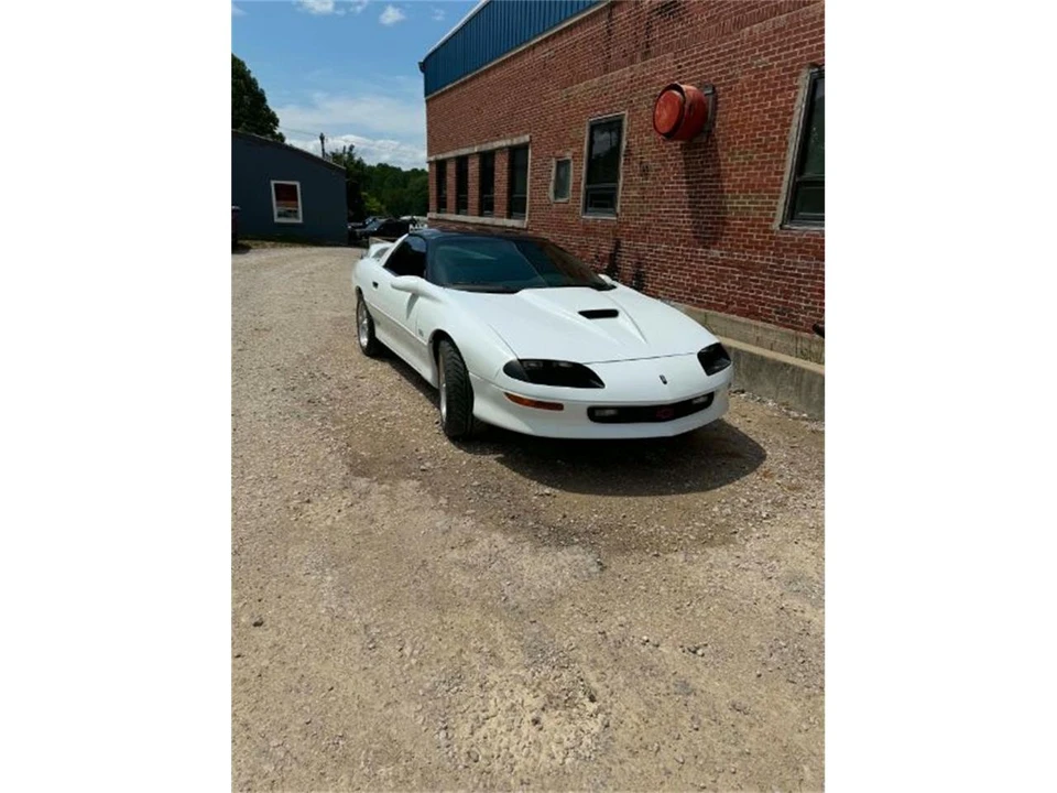 1997 Chevrolet Camaro 4th Gen - Image 6 of 25