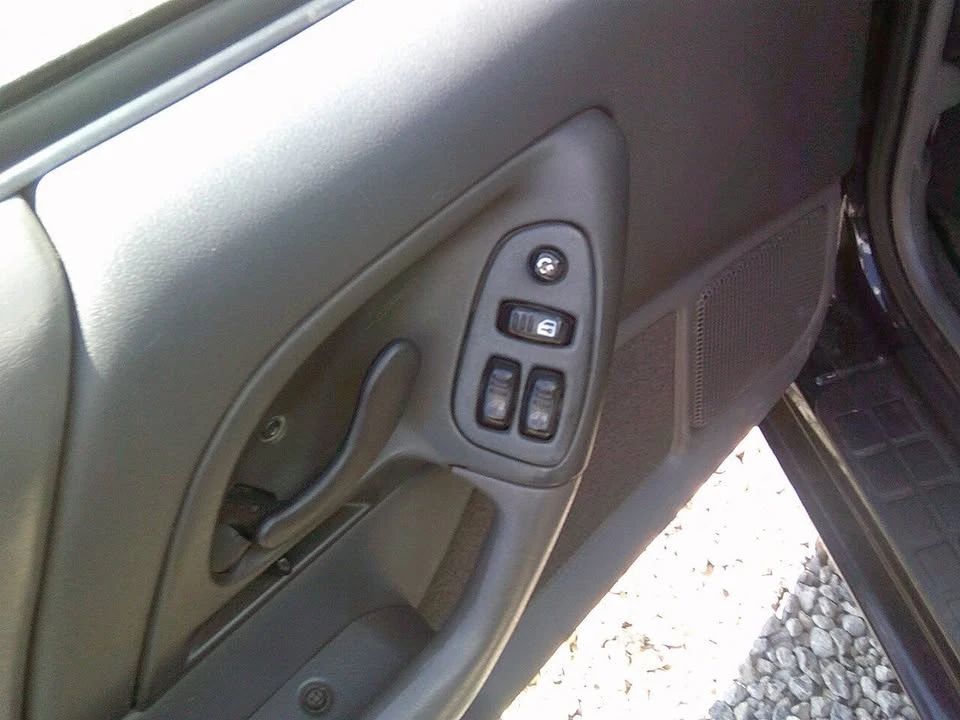 1997 Chevrolet Camaro 4th Gen - Image 13 of 20