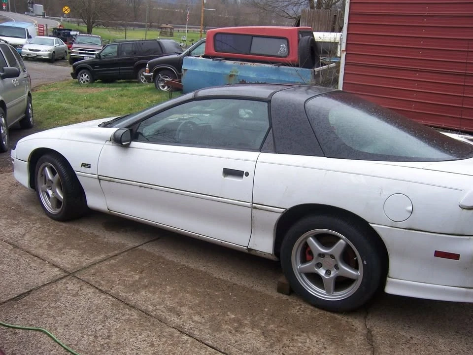 1997 Chevrolet Camaro 4th Gen - Image 4 of 9