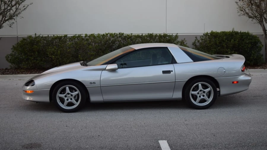 1997 Chevrolet Camaro SS 4th Gen - Image 2 of 9