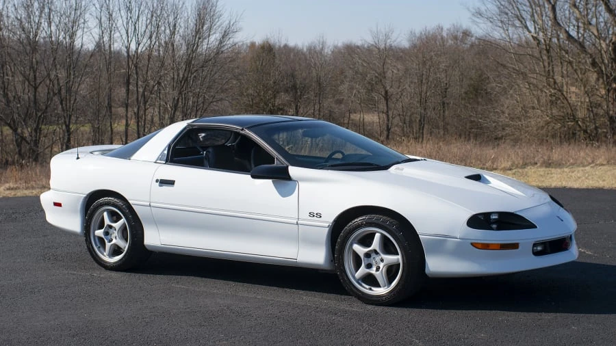 1997 Chevrolet Camaro SS 4th Gen - Image 8 of 13