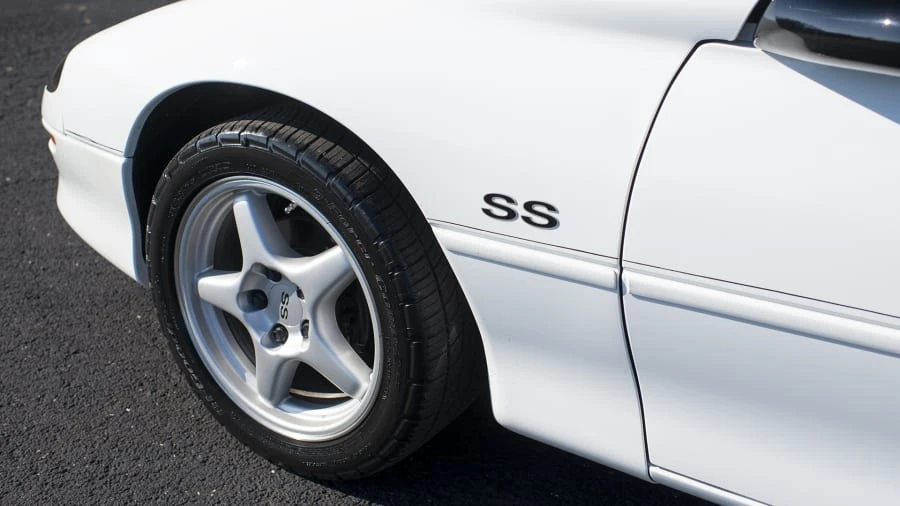 1997 Chevrolet Camaro SS 4th Gen - Image 4 of 13