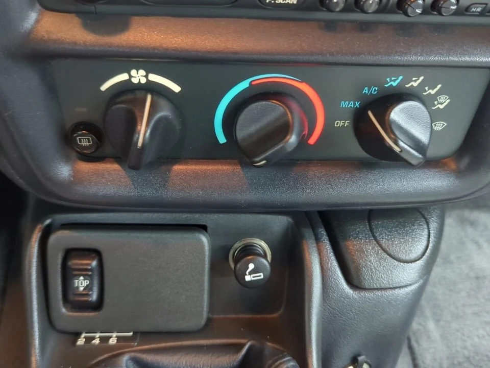 1997 Chevrolet Camaro - Image 16 of 23