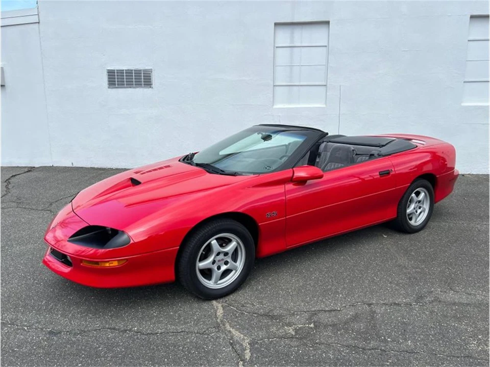 1997 Chevrolet Camaro SS 4th Gen - Image 8 of 31