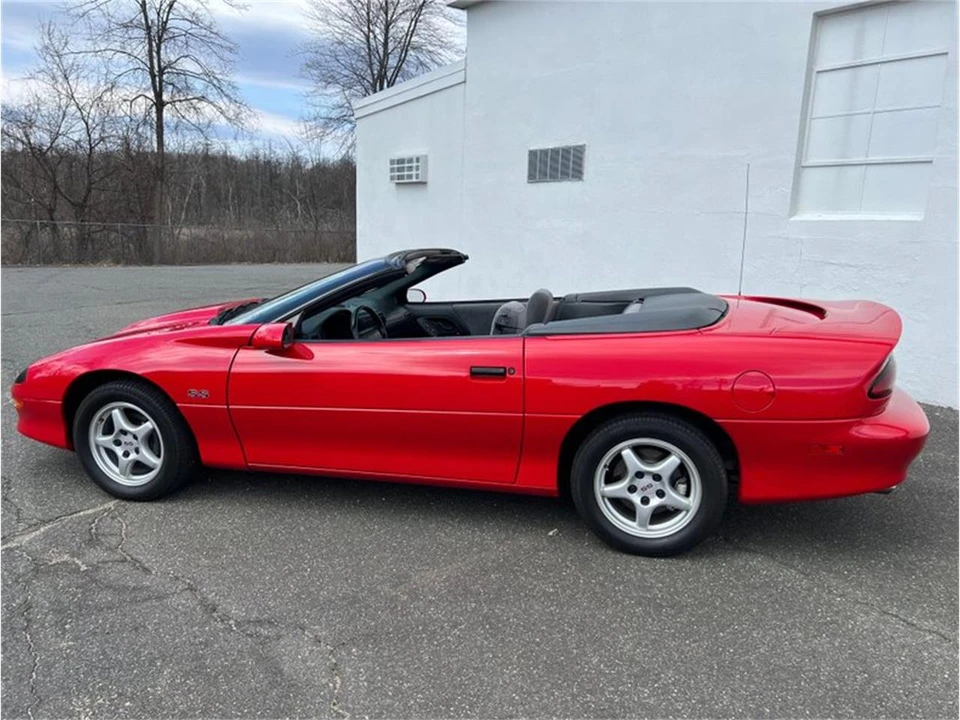 1997 Chevrolet Camaro SS 4th Gen - Image 4 of 31