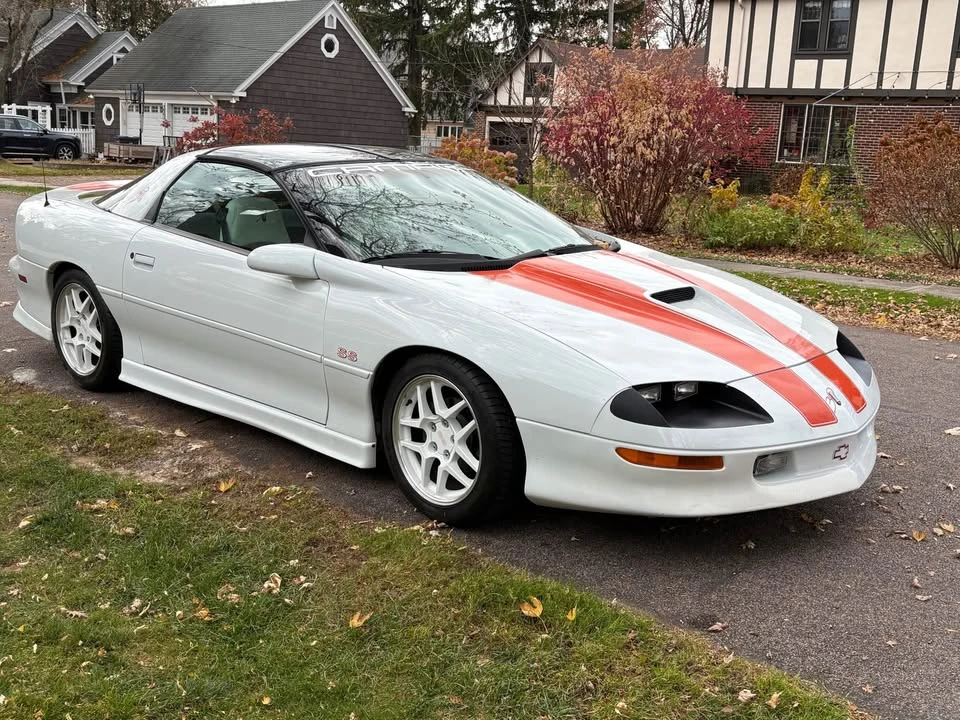 1997 Chevrolet Camaro SS 4th Gen - Image 4 of 10