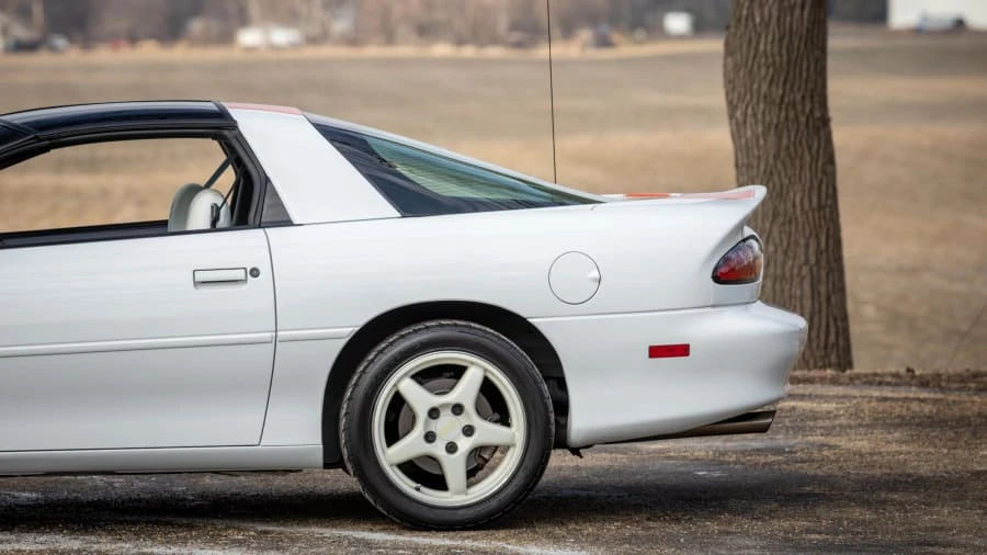 1997 Chevrolet Camaro SS 4th Gen - Image 17 of 26