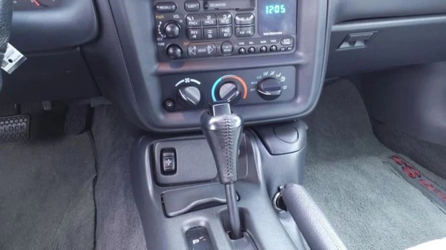 1997 Chevrolet Camaro SS 4th Gen - Image 15 of 17