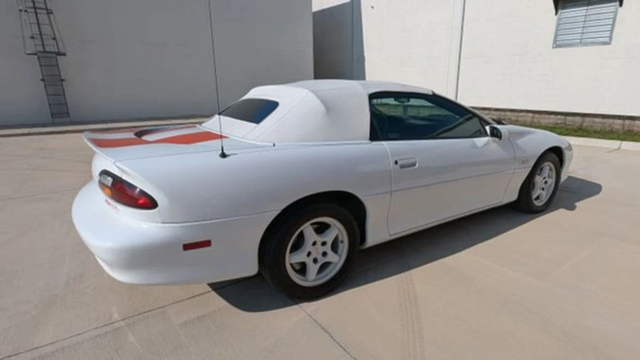 1997 Chevrolet Camaro SS 4th Gen - Image 5 of 17