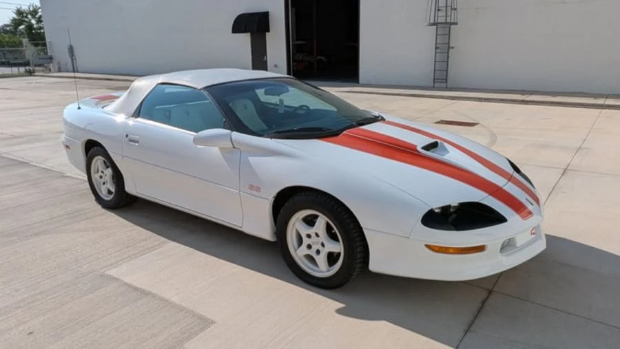1997 Chevrolet Camaro SS 4th Gen - Image 6 of 17