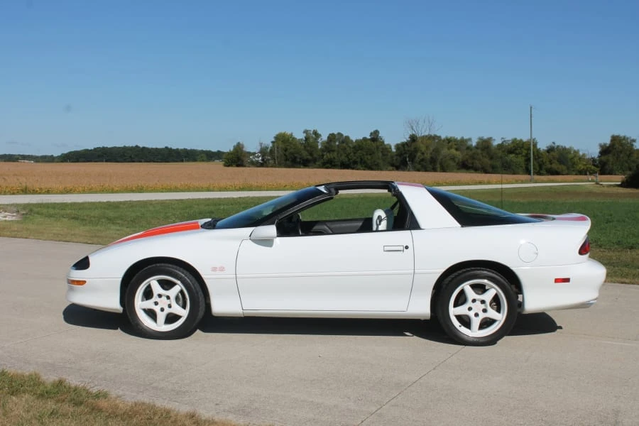 1997 Chevrolet Camaro SS 4th Gen - Image 10 of 31