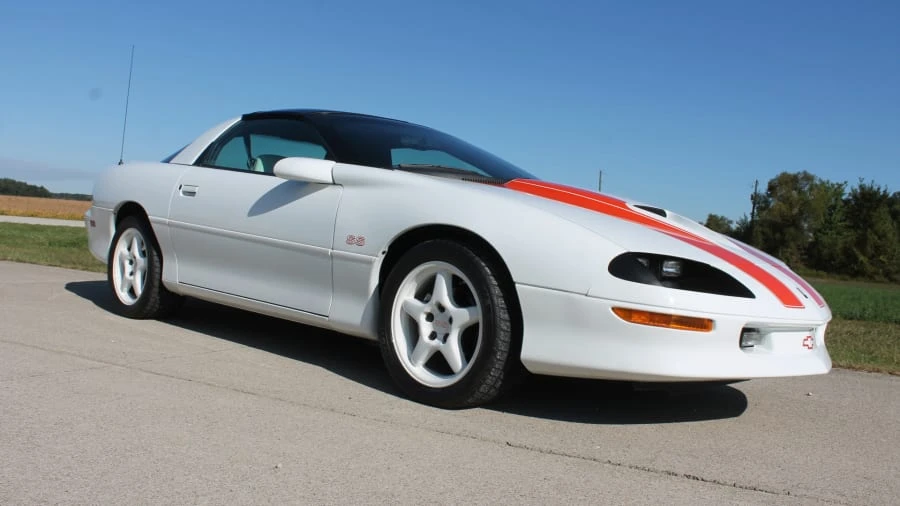 1997 Chevrolet Camaro SS 4th Gen - Image 8 of 31