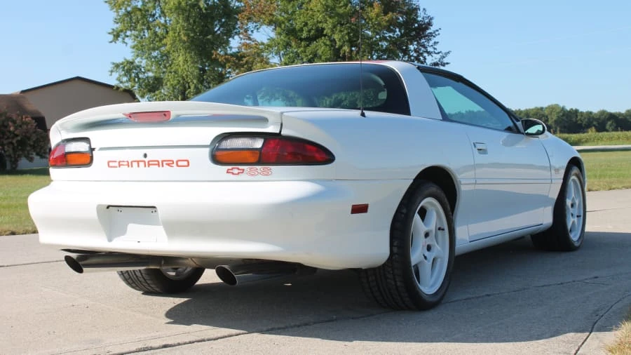 1997 Chevrolet Camaro SS 4th Gen - Image 7 of 31