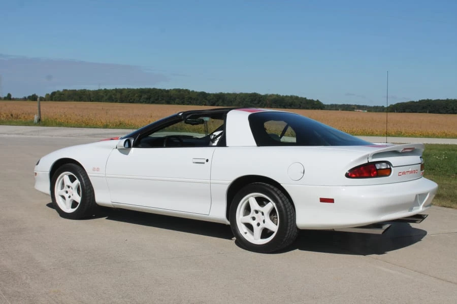 1997 Chevrolet Camaro SS 4th Gen - Image 11 of 31