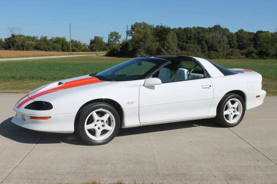 1997 Chevrolet Camaro SS 4th Gen - Image 12 of 31