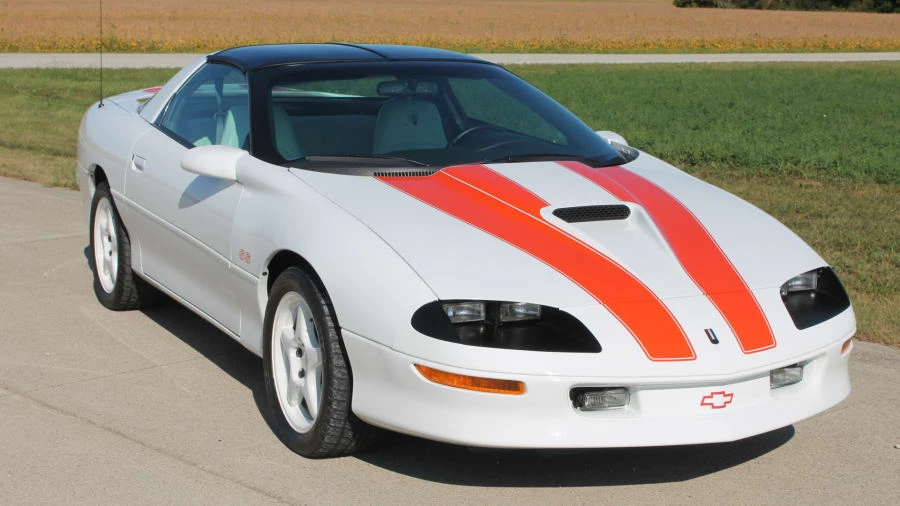 1997 Chevrolet Camaro SS 4th Gen - Image 6 of 31