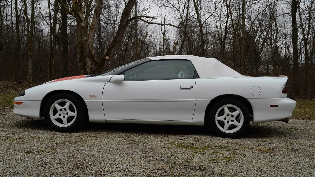 1997 Chevrolet Camaro SS 4th Gen - Image 10 of 10