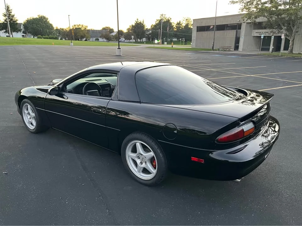 1997 Chevrolet Camaro SS 4th Gen - Image 4 of 18