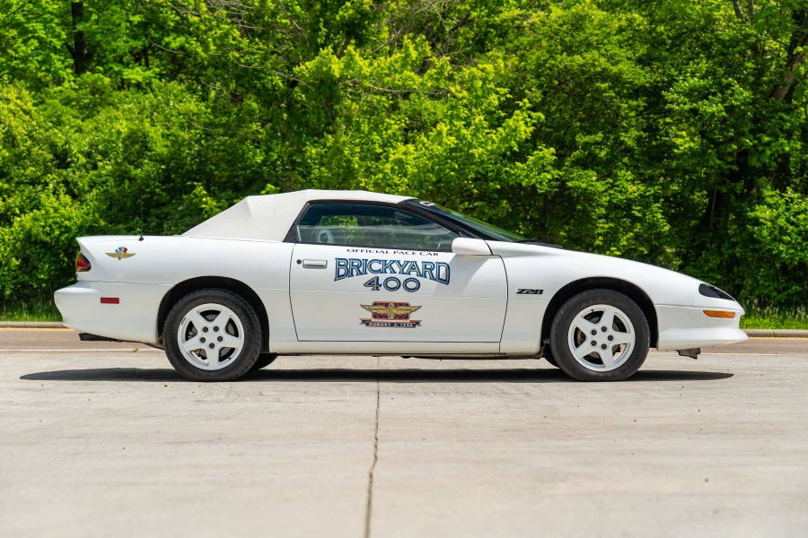1997 Chevrolet Camaro SS 4th Gen - Image 2 of 28
