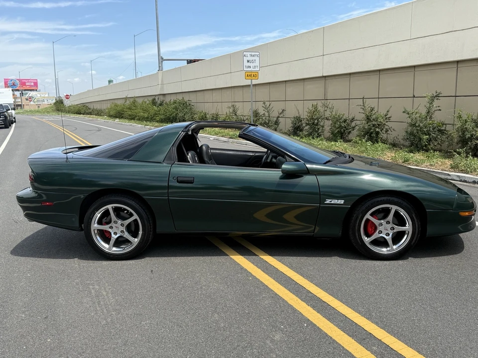 1997 Chevrolet Camaro Z28 4th Gen - Image 2 of 18