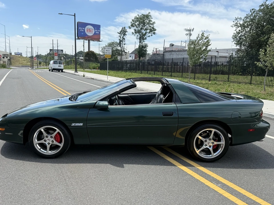1997 Chevrolet Camaro Z28 4th Gen - Image 6 of 18