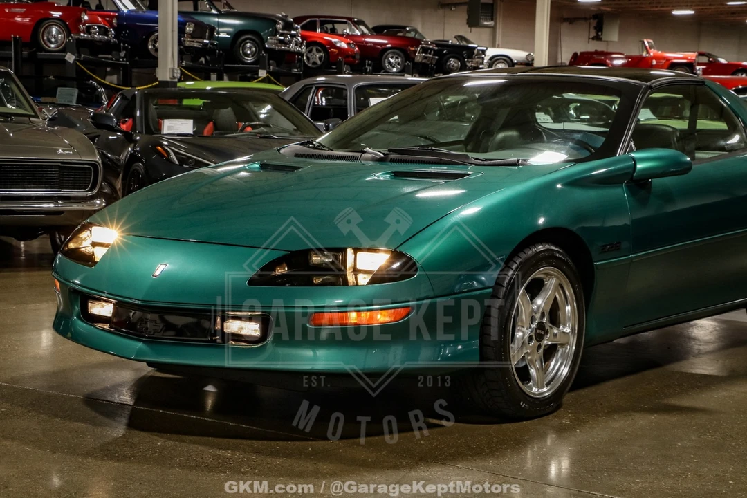 1997 Chevrolet - Image 23 of 31
