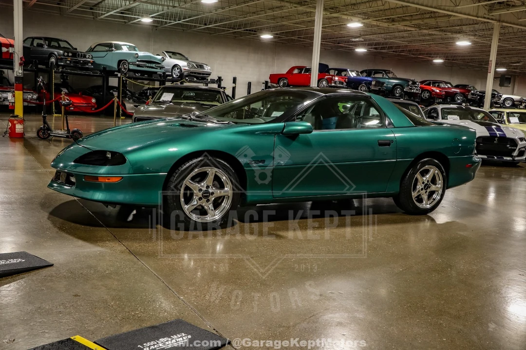 1997 Chevrolet - Image 5 of 31