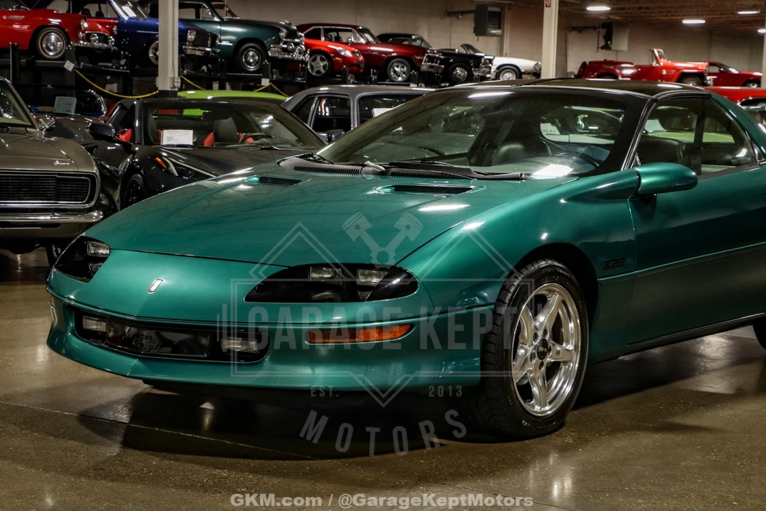 1997 Chevrolet - Image 24 of 31
