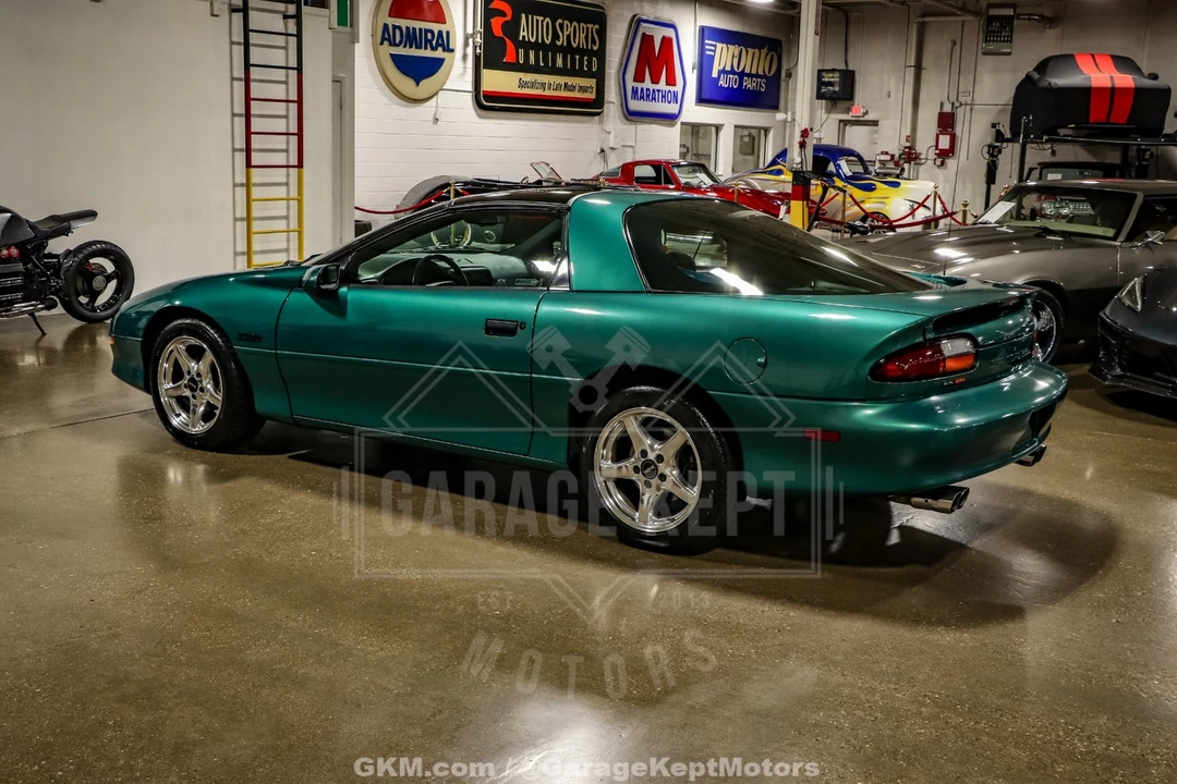 1997 Chevrolet - Image 7 of 31