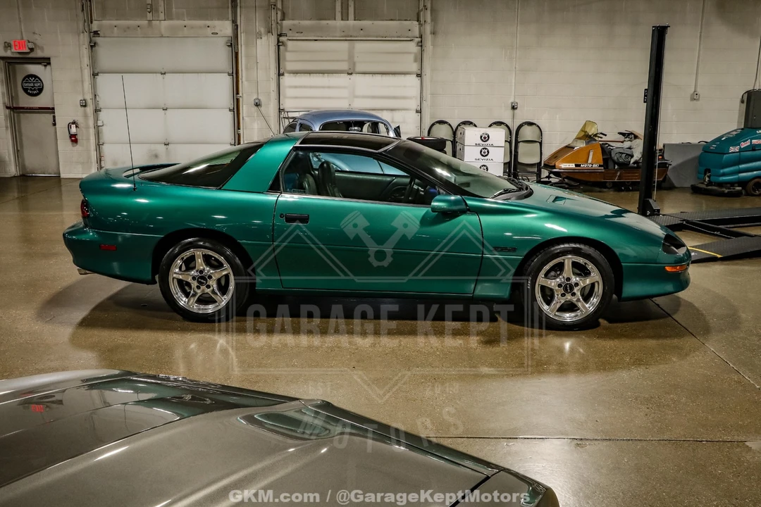 1997 Chevrolet - Image 11 of 31