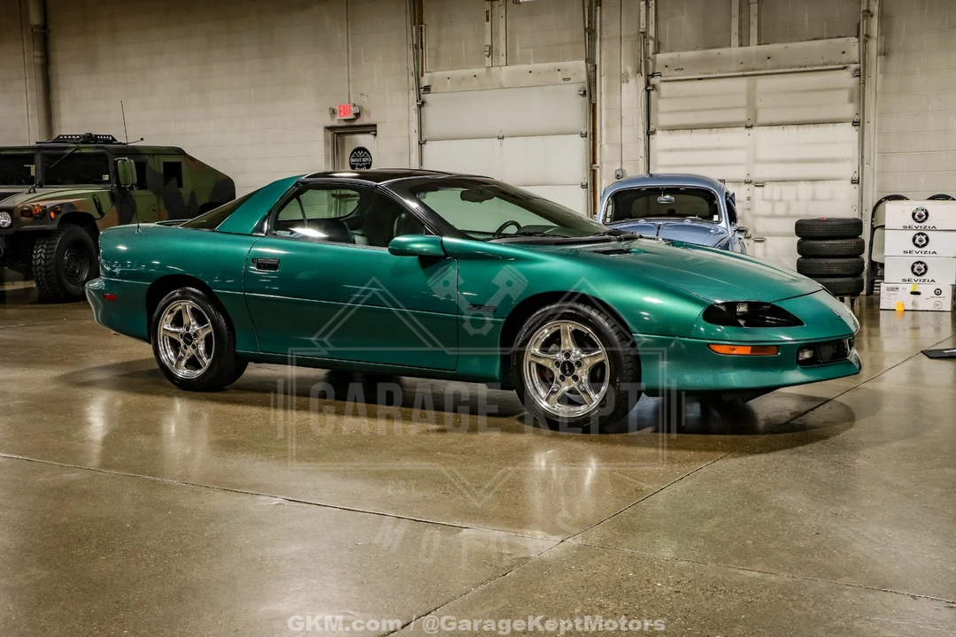 1997 Chevrolet - Image 12 of 31