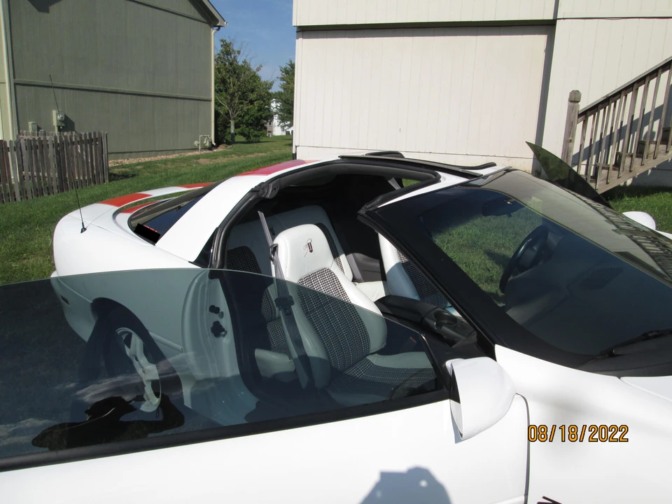 1997 Chevrolet Camaro Z28 4th Gen - Image 21 of 23