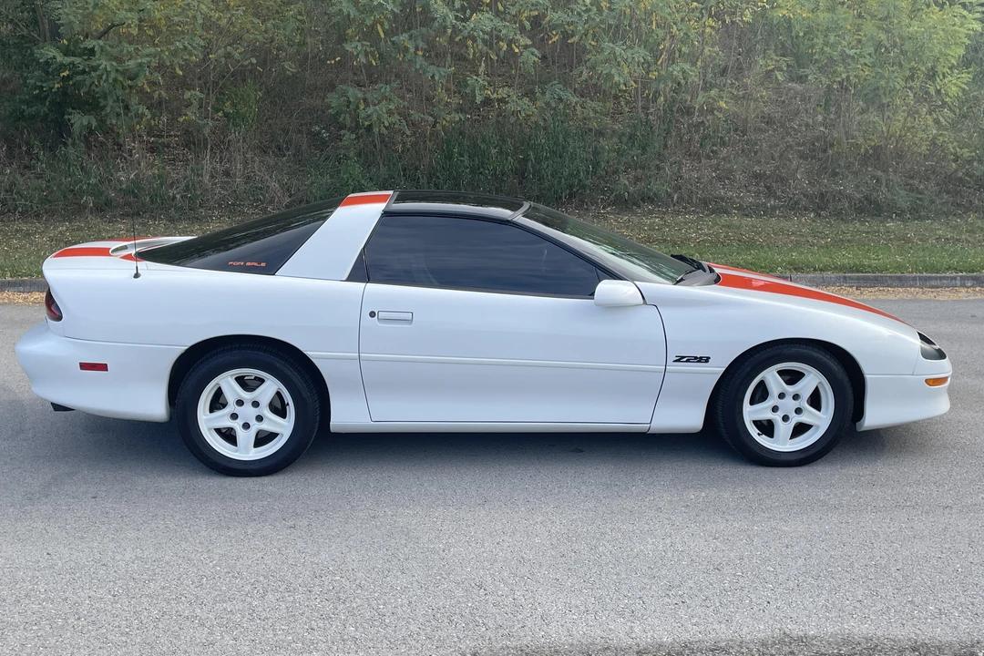 1997 Chevrolet Camaro Z28 4th Gen - Image 11 of 23