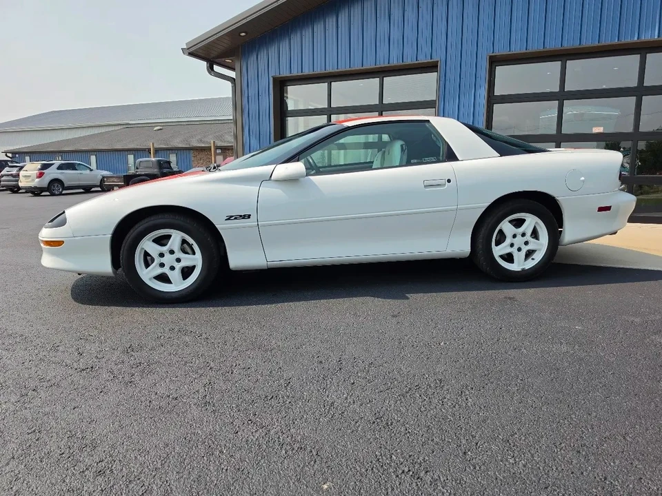 1997 Chevrolet Camaro Z28 4th Gen - Image 8 of 31