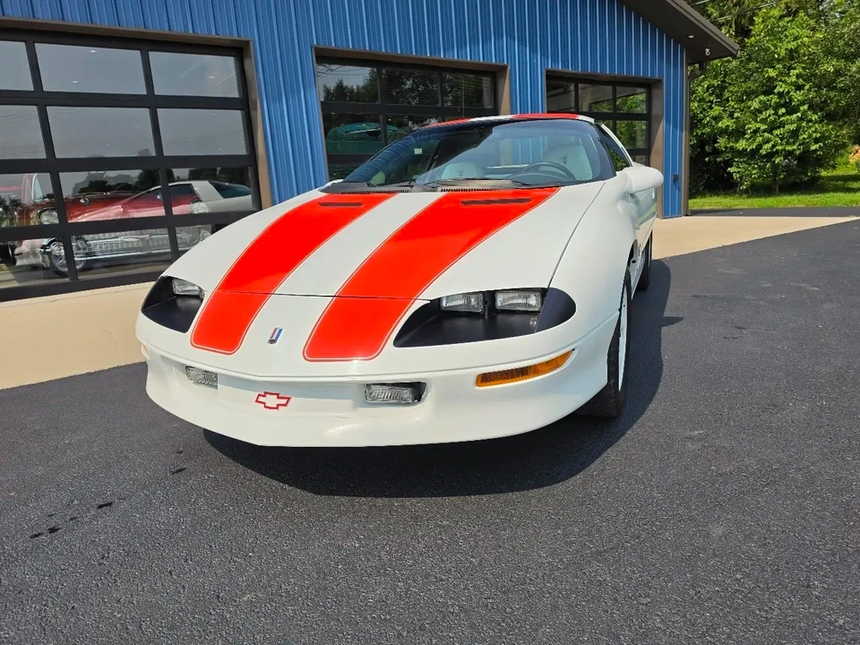 1997 Chevrolet Camaro Z28 4th Gen - Image 5 of 31