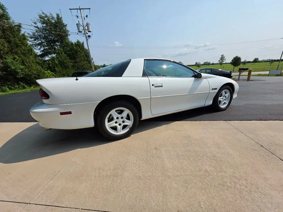1997 Chevrolet Camaro Z28 4th Gen - Image 16 of 31