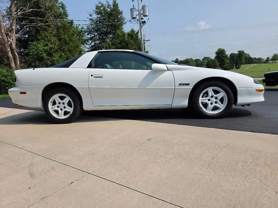 1997 Chevrolet Camaro Z28 4th Gen - Image 17 of 31