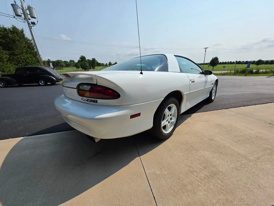1997 Chevrolet Camaro Z28 4th Gen - Image 12 of 31