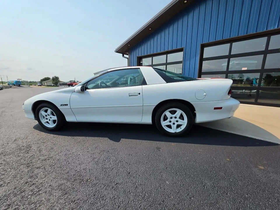 1997 Chevrolet Camaro Z28 4th Gen - Image 19 of 31